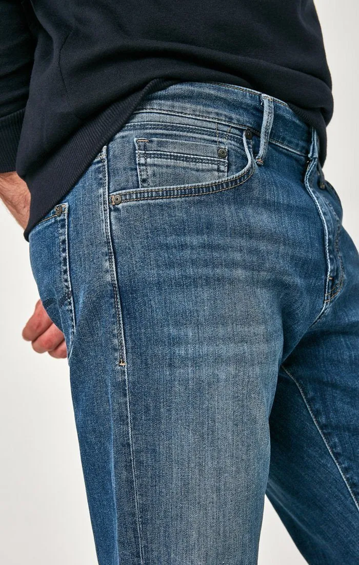 MATT RELAXED STRAIGHT LEG IN DARK INDIGO WILLIAMSBURG