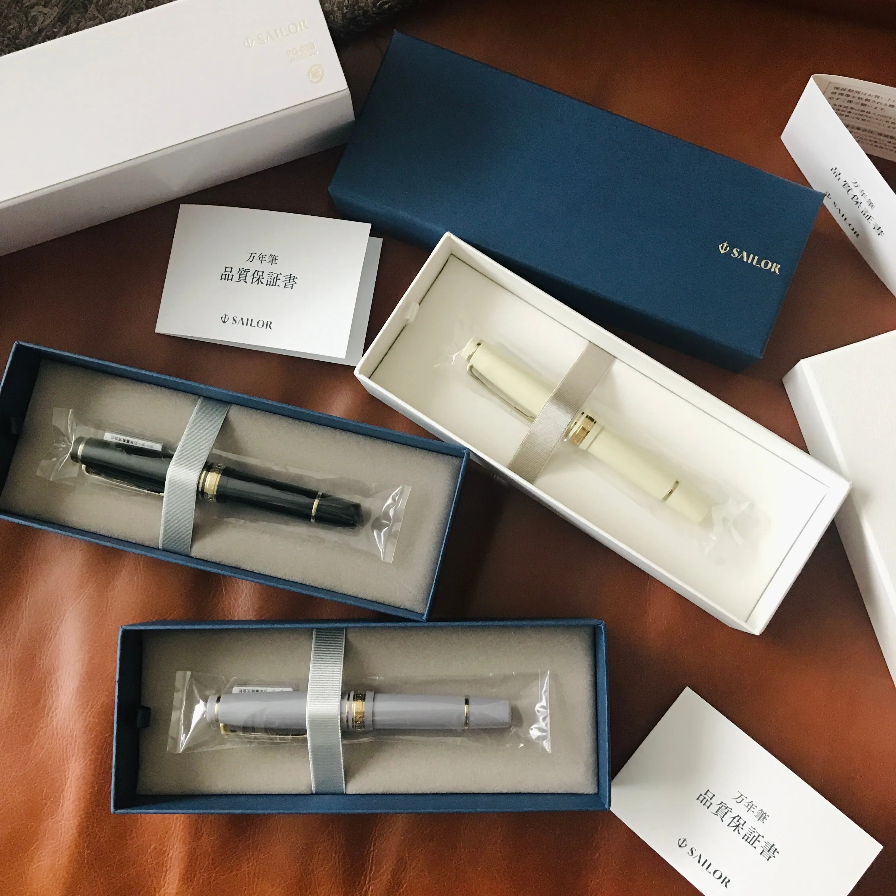 SAILOR Fountain Pen Professional Gear Slim Mini Gold Fountain Pen - Black - Medium Fine（11-1303-320）